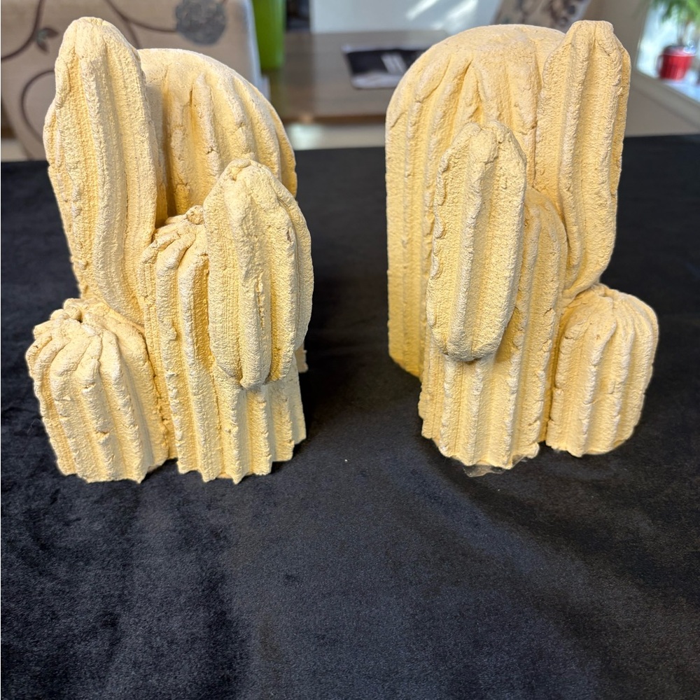 Decorative Cactus Sculpture Bookends - Picture 4 of 9